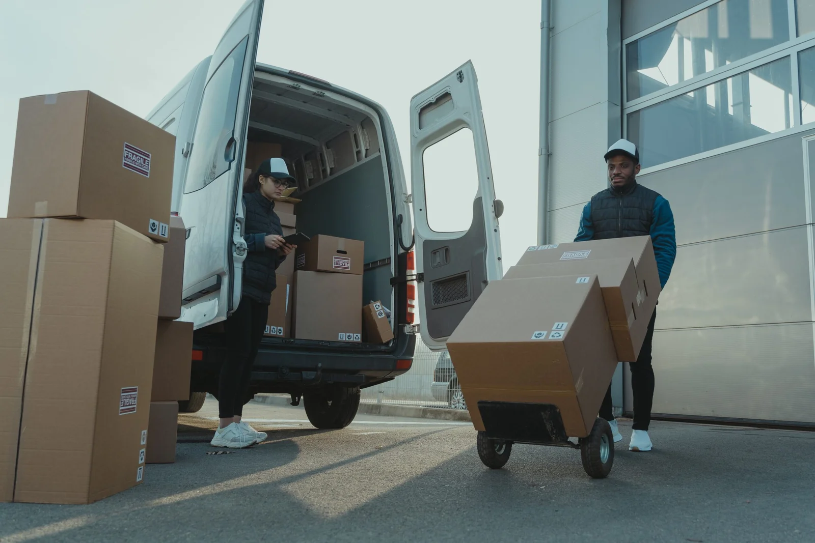 Courier 4